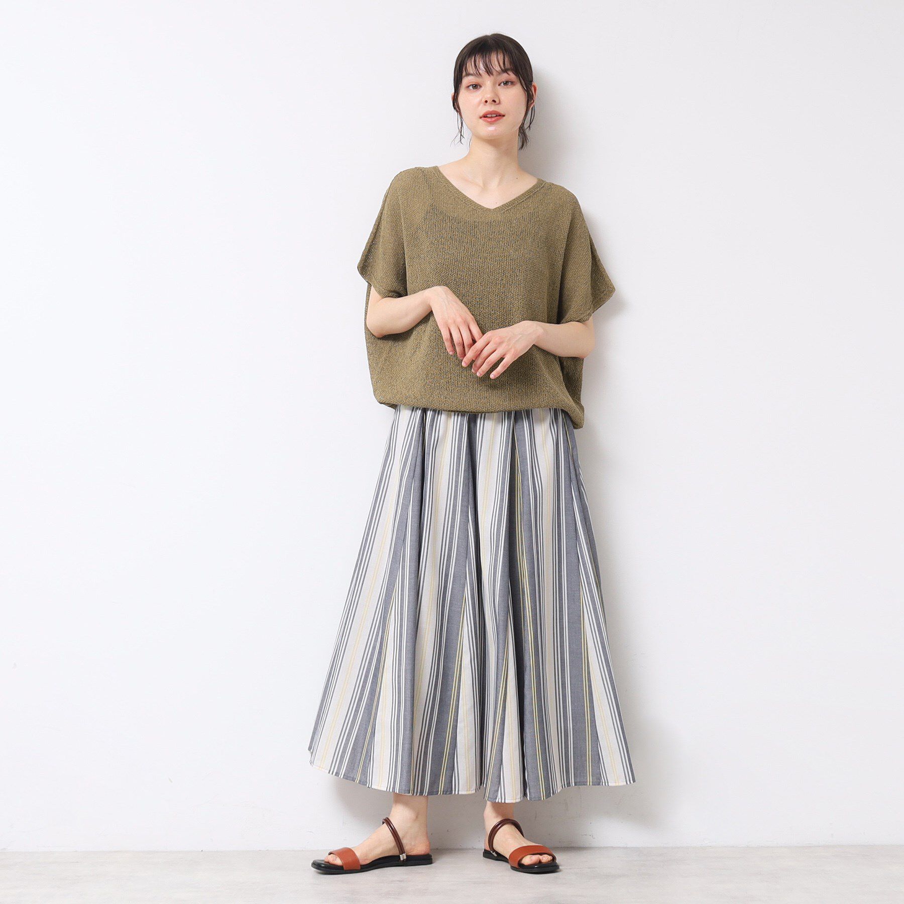 Dessin「【日本製・洗える】シームレスラインVネックニット」|ニット・セーター|