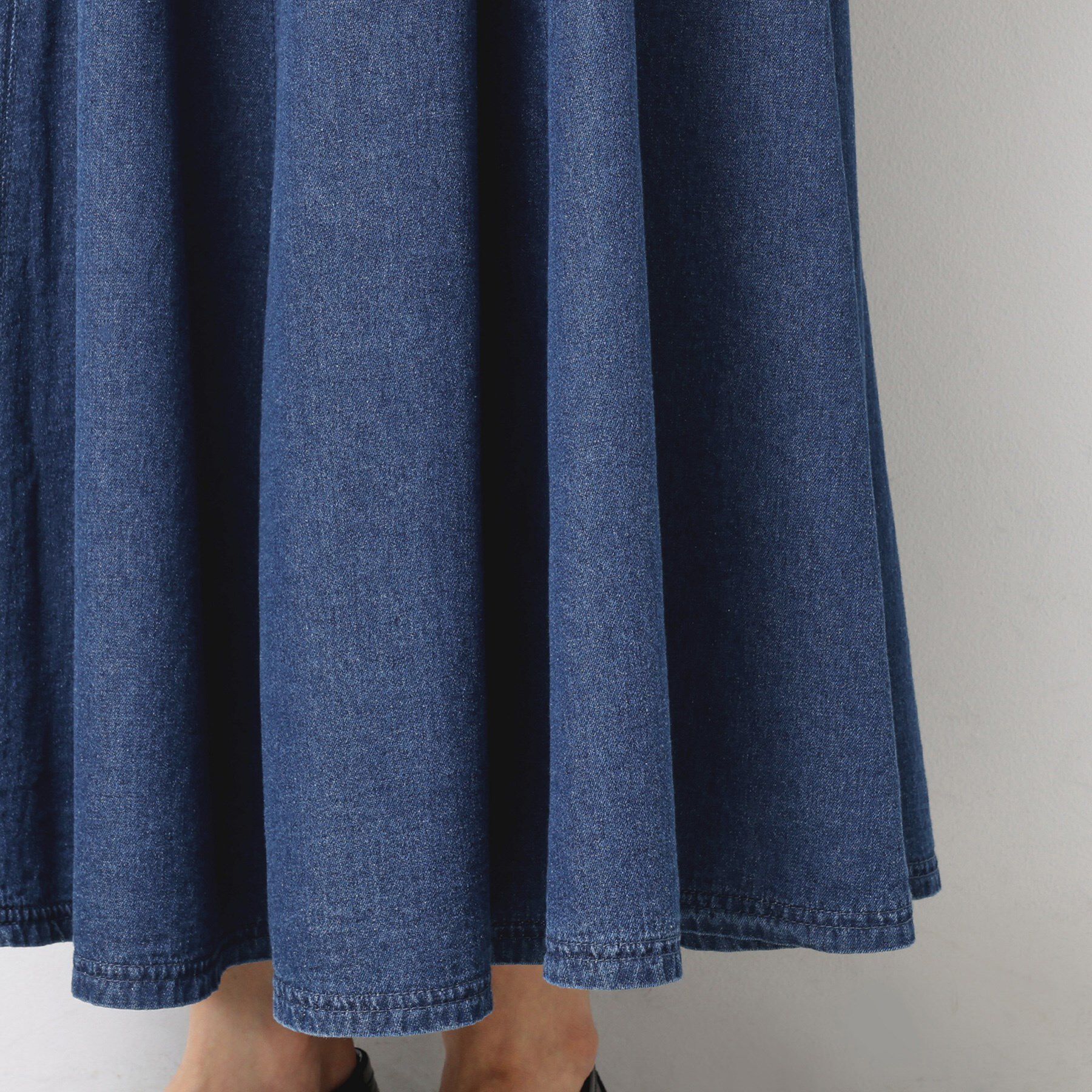 Dessin「【ウエストゴム・洗える】ライトオンスデニムフレアスカート」|スカート|