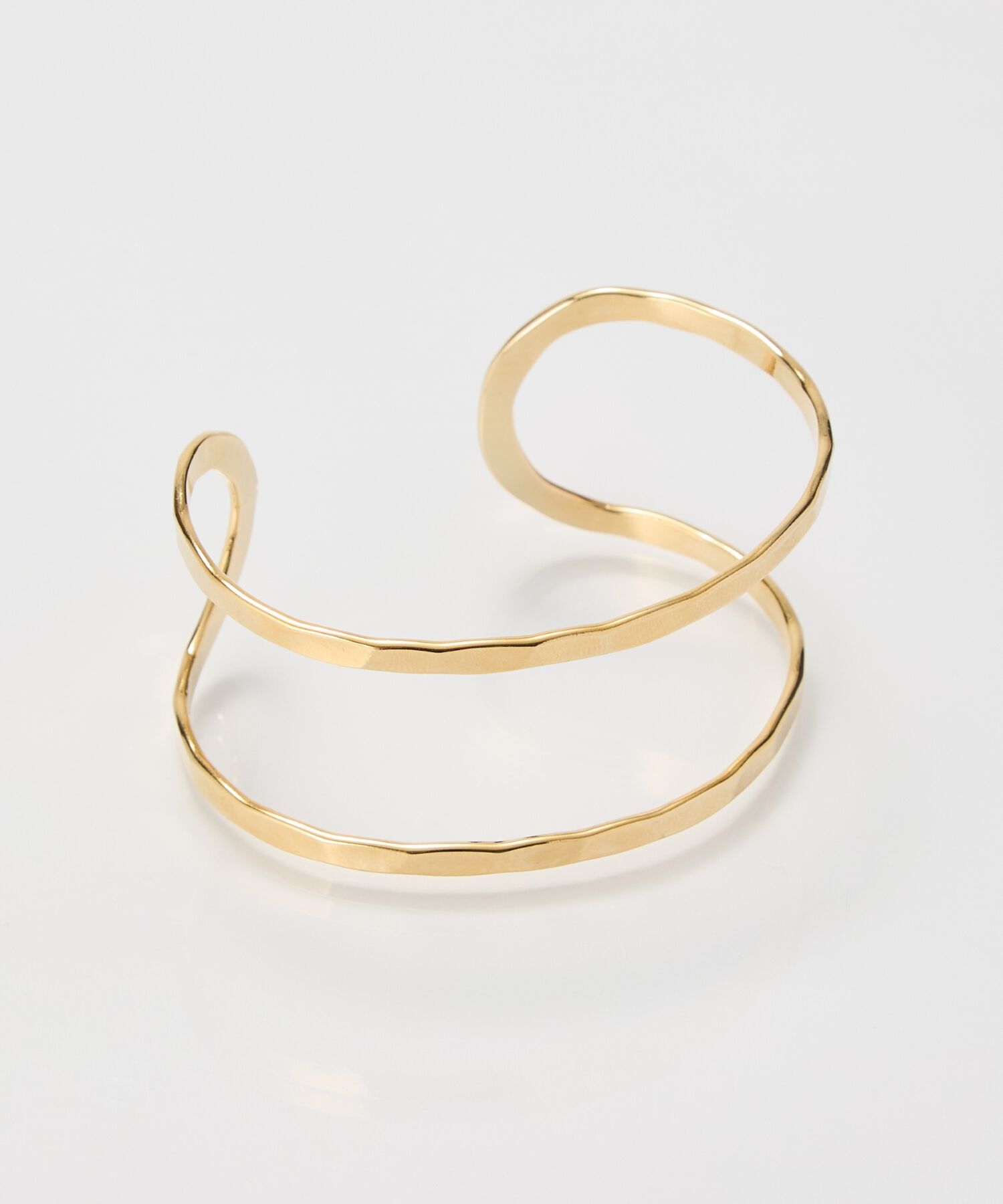 Phoebe「【金属アレルギー対応】2ラインテクスチャーワイドカフバングル　ゴールド/ニッケルフリー」|ブレスレット・バングル|