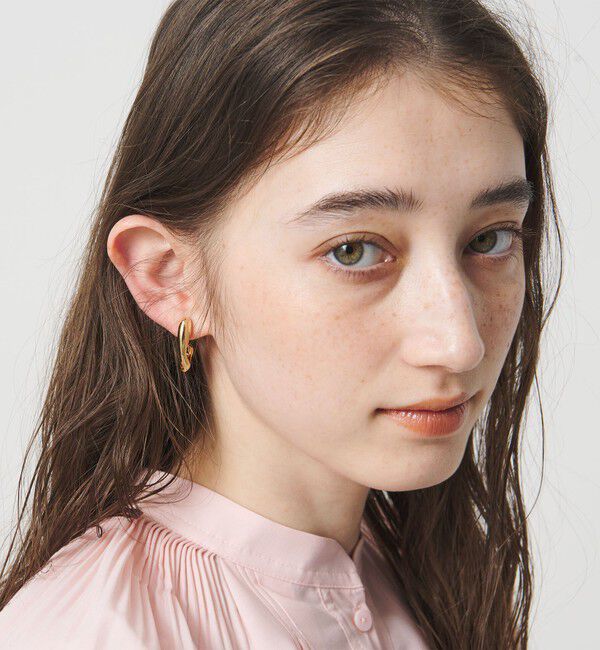 UNITED ARROWS「オーガニック Jシェイプ イヤリング」|イヤリング|