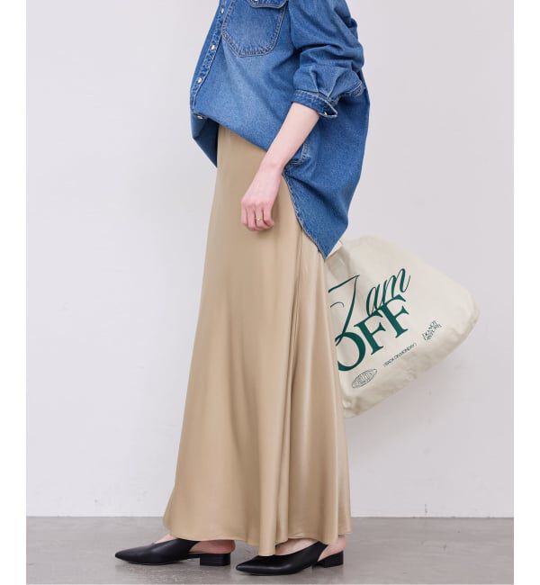 SLOBE IENA「《ブラックのみWEB限定/追加2》グロッシーサテンフレアスカート」|スカート|