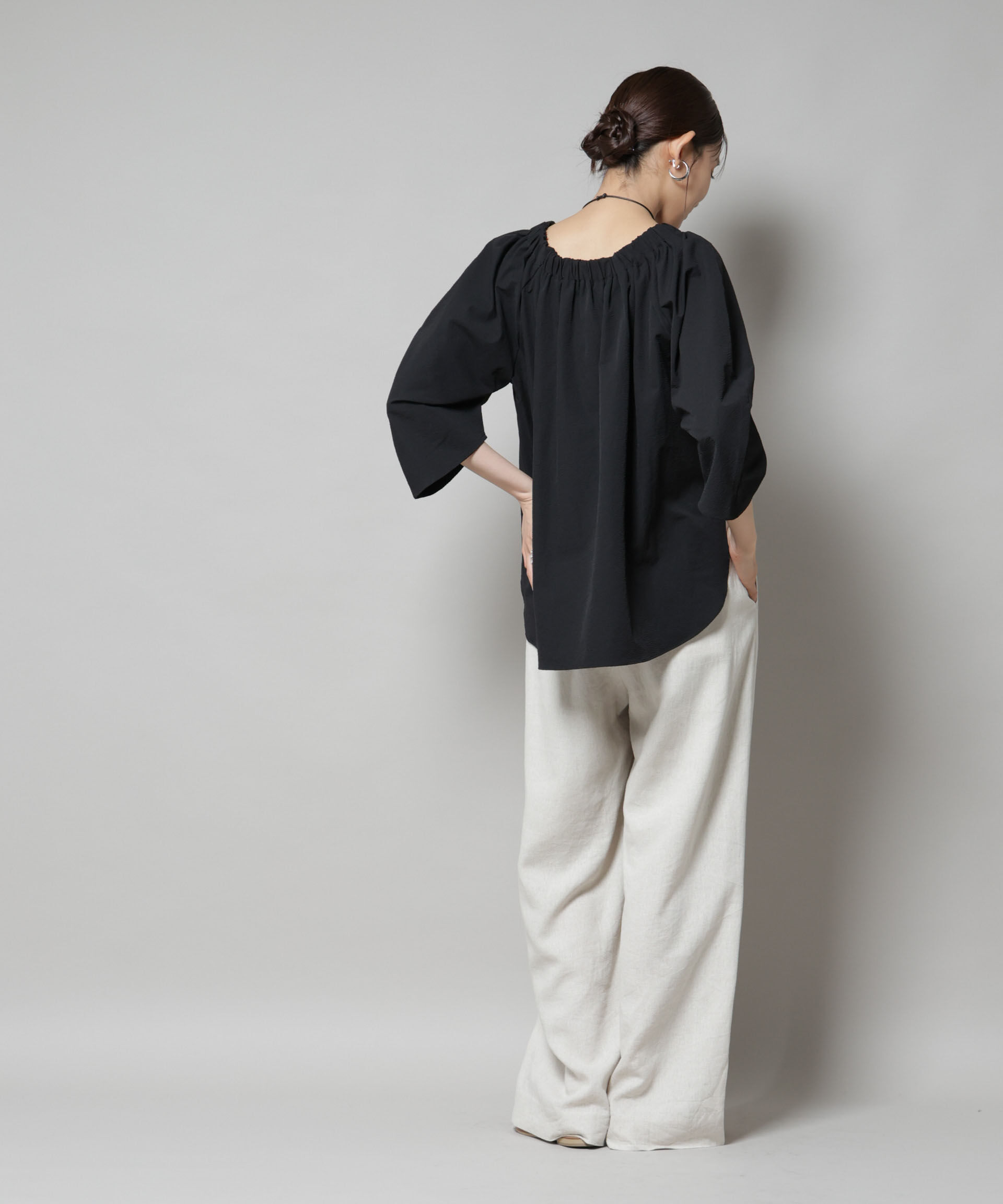 nano･universe「ボリュームギャザータックスリーブブラウス」|シャツ・ブラウス|