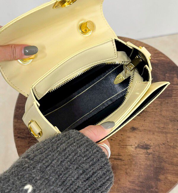 fredy emue「ソリッドカラーポシェット」|ショルダー・メッセンジャー|