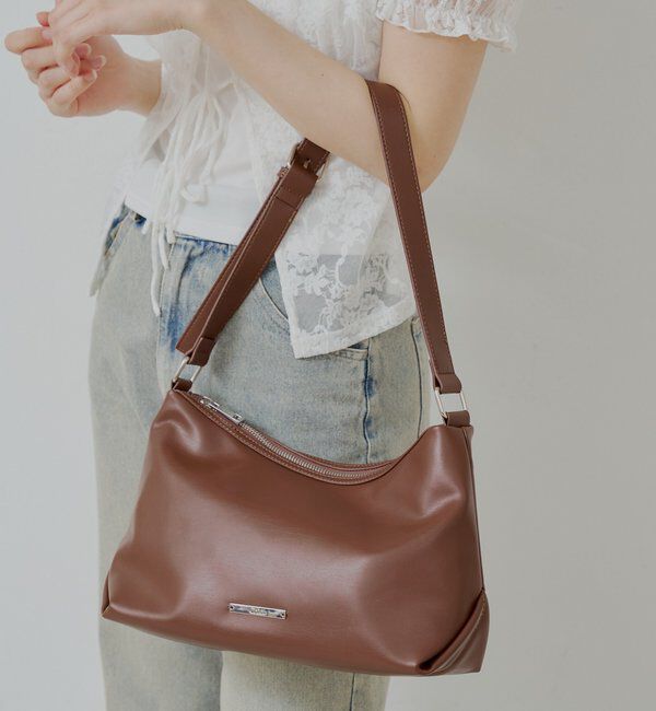  「【500mlペットボトル収納可】チャーム付きミディアムバッグ」|ショルダー・メッセンジャー|