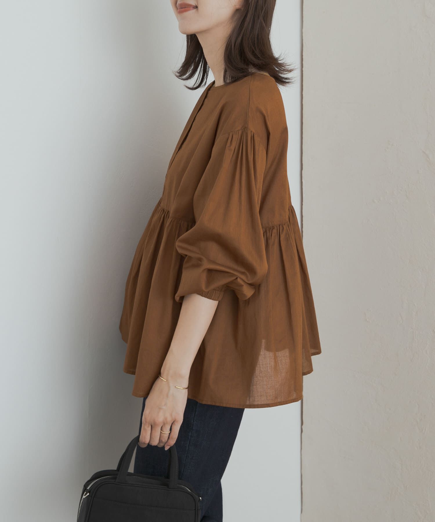 URBAN RESEARCH DOORS「コットンツイル2WAYギャザーブラウス」|シャツ・ブラウス|