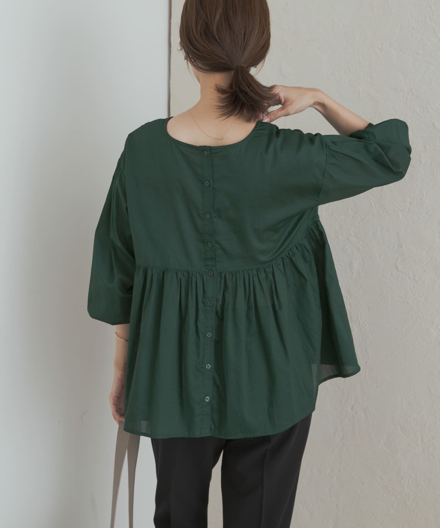 URBAN RESEARCH DOORS「コットンツイル2WAYギャザーブラウス」|シャツ・ブラウス|