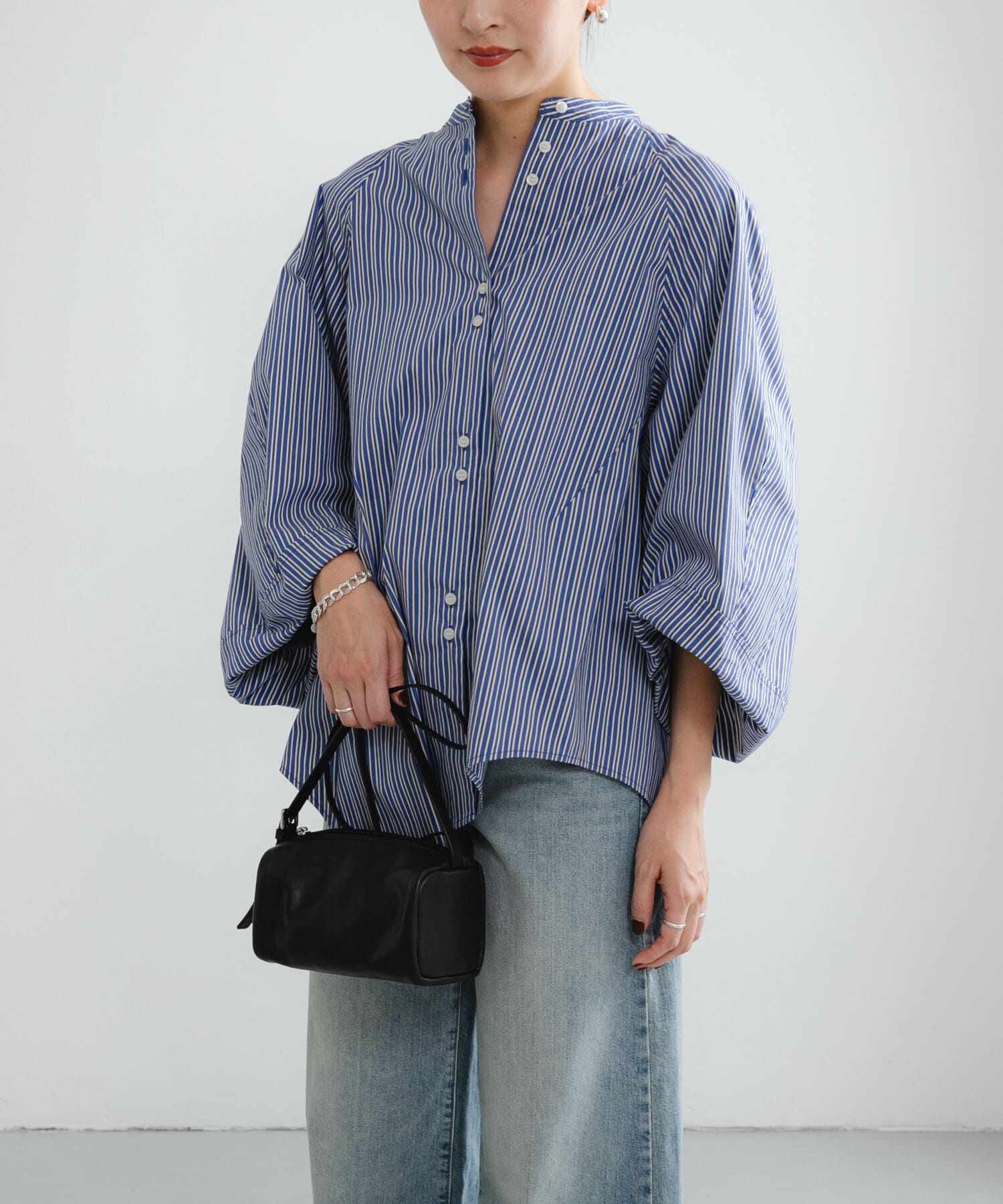 URBAN RESEARCH「イレギュラーヘムスタンドカラー7分袖ブラウス」|シャツ・ブラウス|