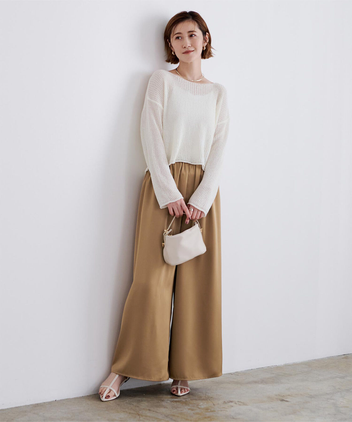 ur's「サテンイージードレープパンツ」|スラックス|