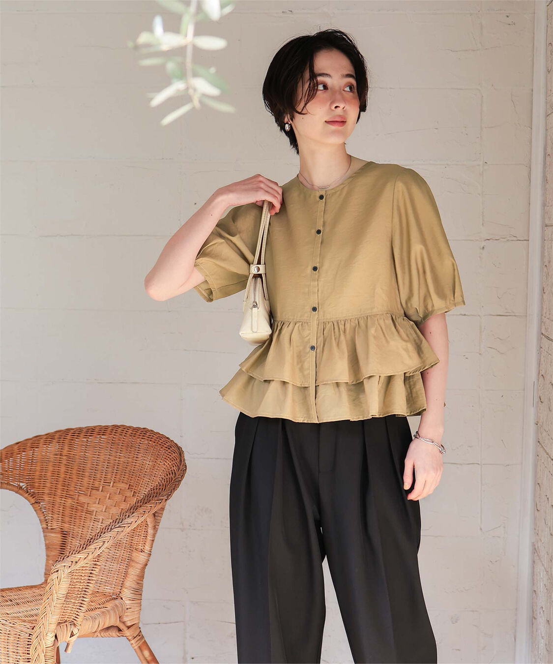 titivate「ペプラムショートランタンスリーブブラウス」|シャツ・ブラウス|