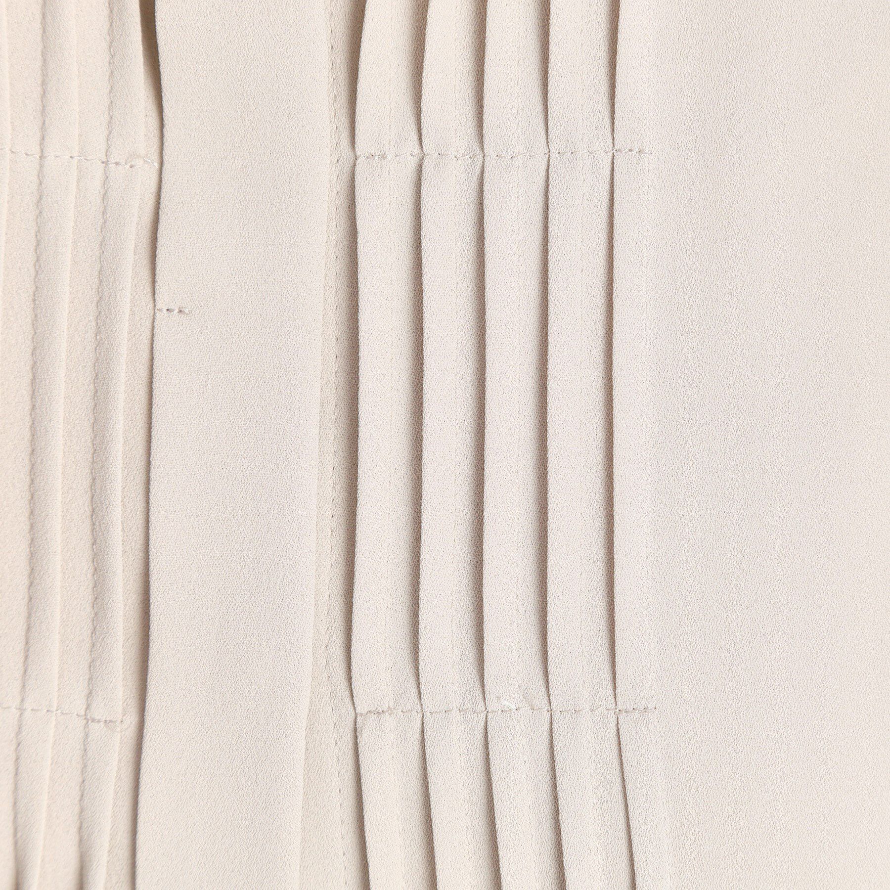 Reflect「【インナーに◎／すっきり見え！長め丈】タックデティールブラウス」|シャツ・ブラウス|