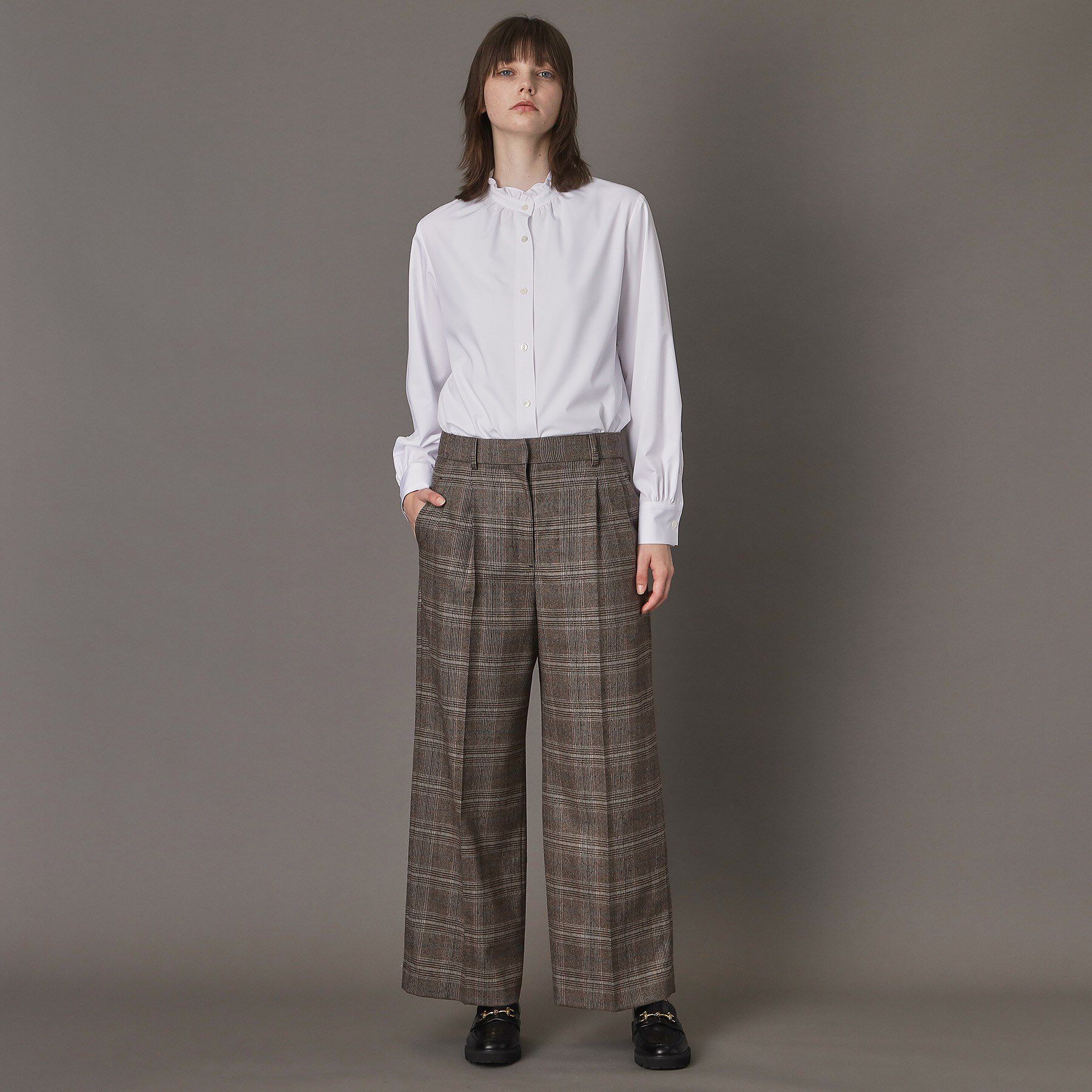 DRESSTERIOR「【CLASSY.12月号掲載】スタンドフリルネックブラウス」|シャツ・ブラウス|