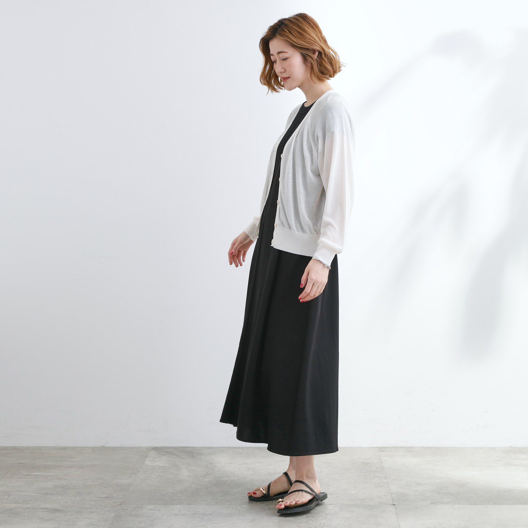 grove「さっと二の腕カバー　大人な抜け感シアーラグランVネックカーデ」|カーディガン|