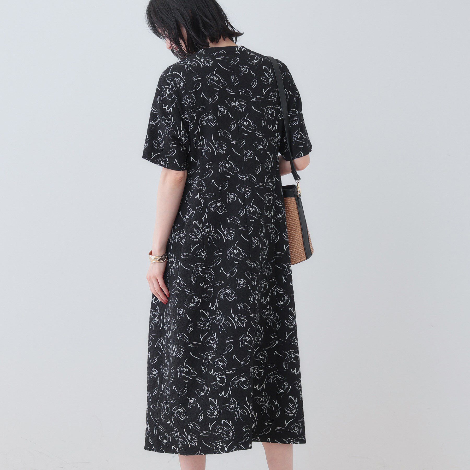 INDIVI「【洗える／UVケア／羽織り可能】フラワー柄前あきワンピース」|ワンピース|