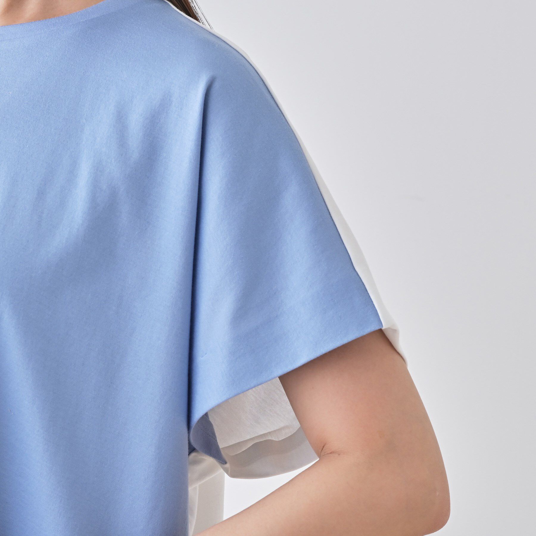 INDIVI「【洗える／汗ジミ防止】バイカラー＆アシメヘム Tシャツ」|Tシャツ・カットソー|