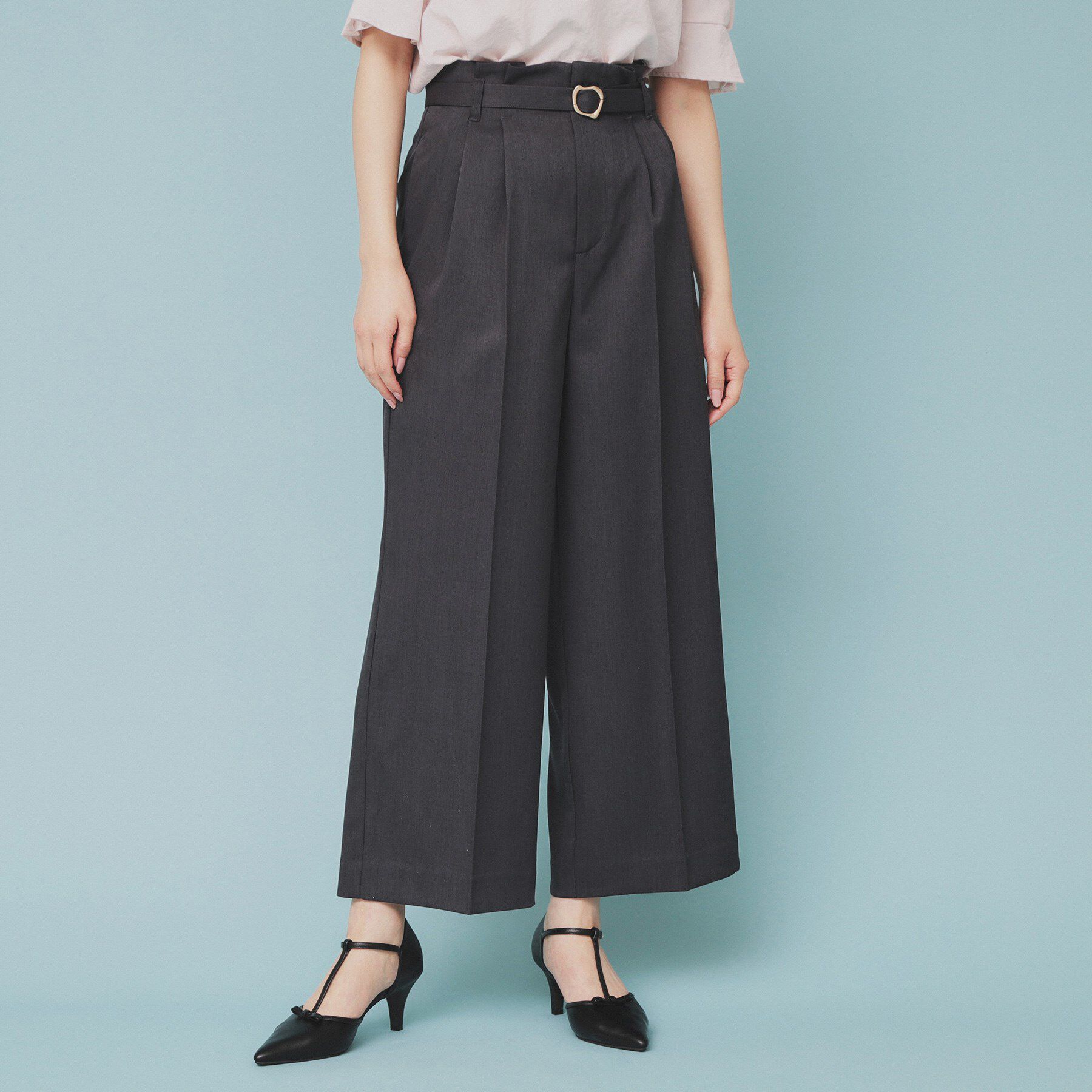 index「ベルト付ストレッチワイドパンツ【防シワ/イージーアイロン/洗濯機洗い可】」|その他|チャコールグレー(0
