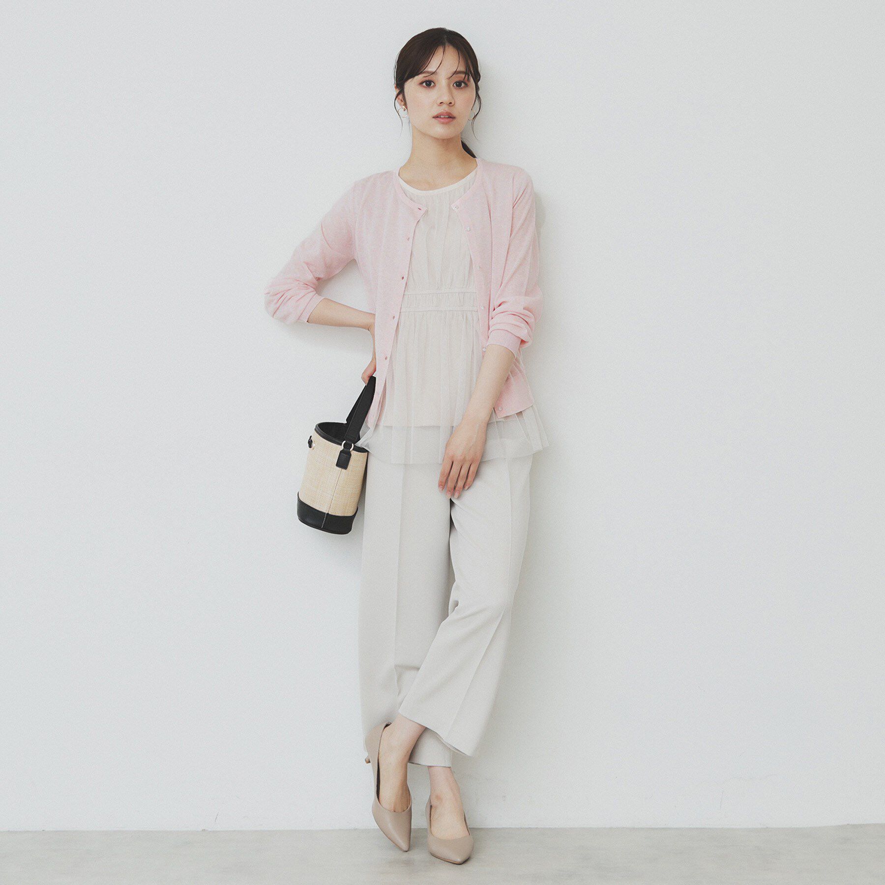 index「《7色展開/XS-LLサイズ》ビジューボタンクルーネックカーディガン【洗濯機洗い可】」|カーディガン|