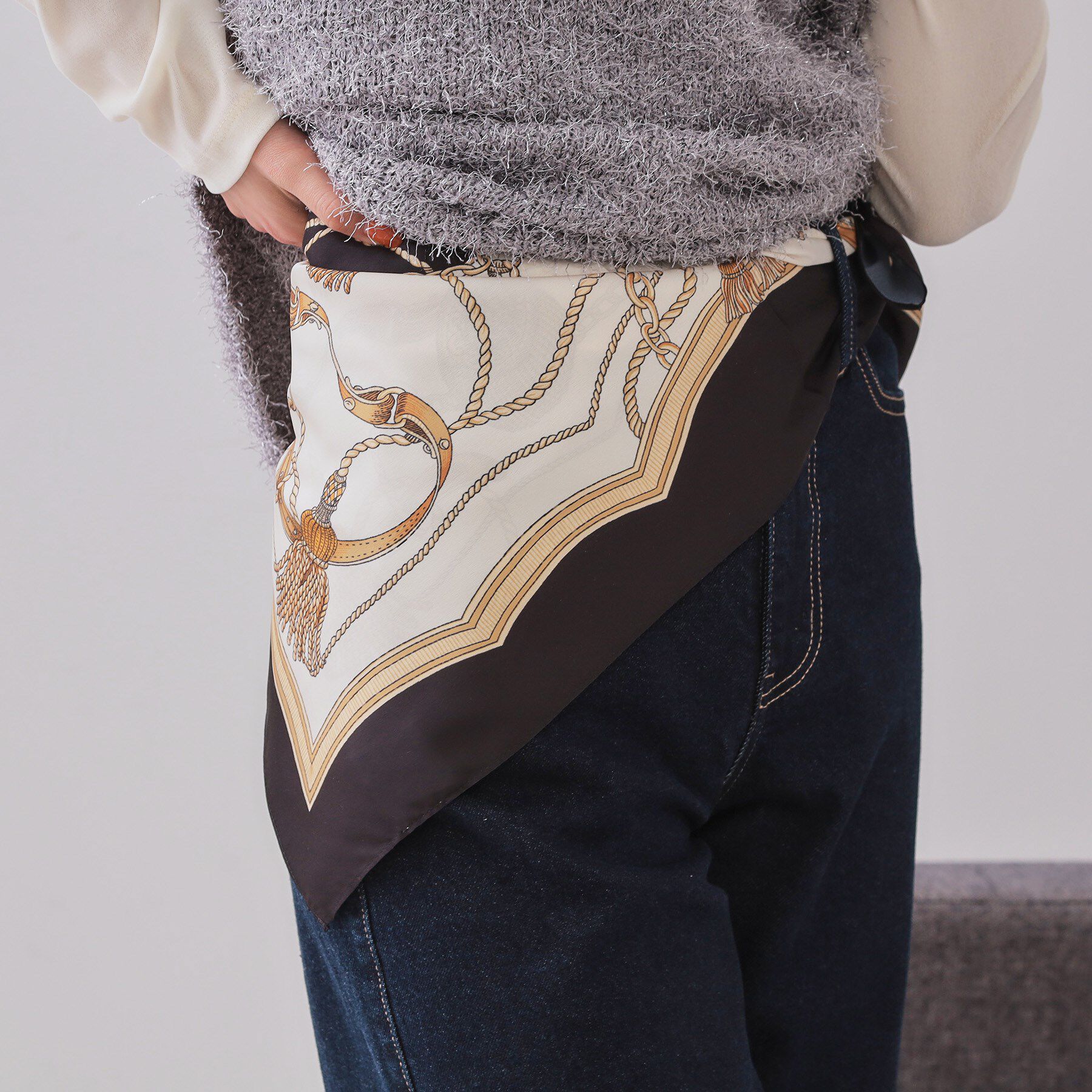 OPAQUE.CLIP「チェーン柄スクエア大判スカーフ」|バンダナ・スカーフ|