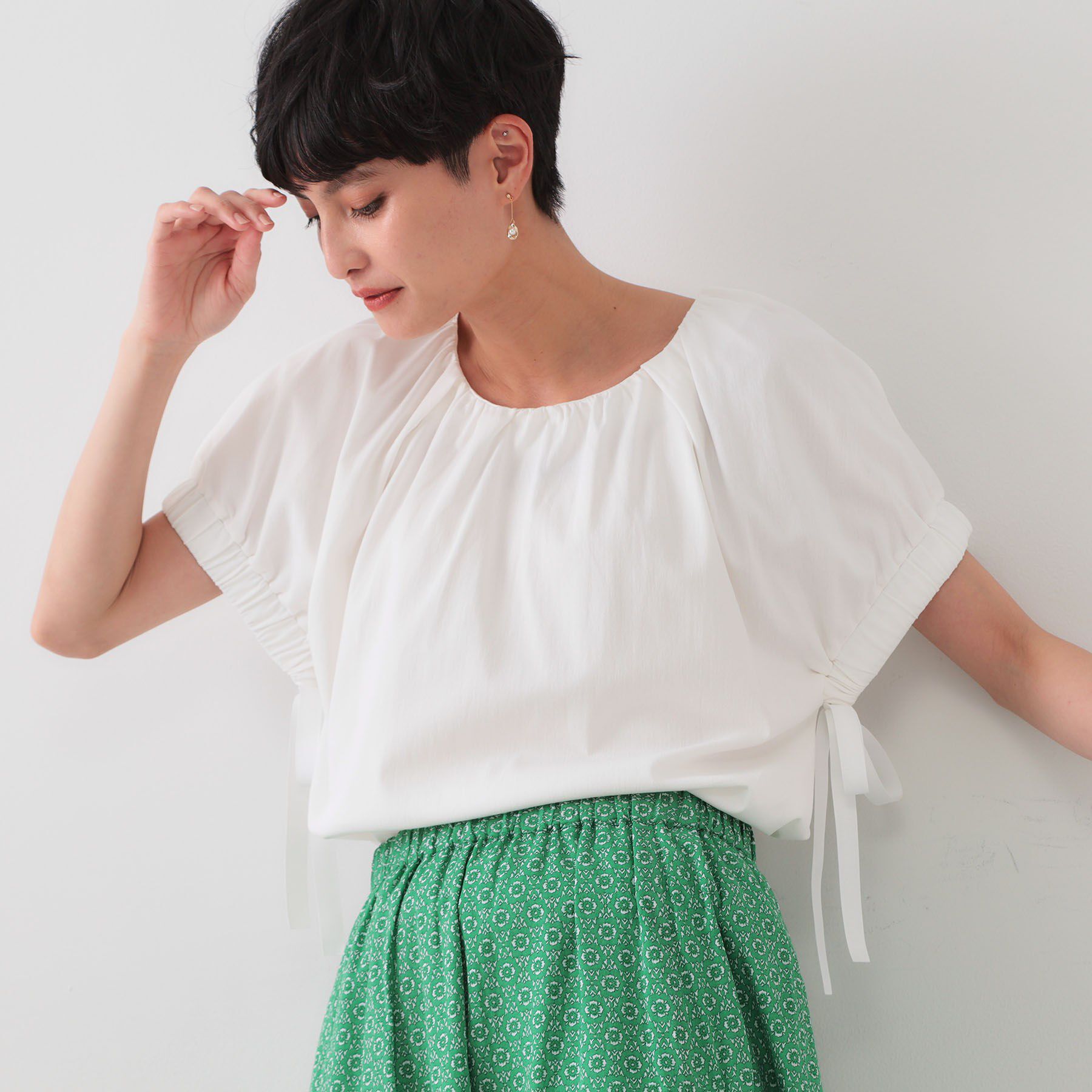 OPAQUE.CLIP「サイドリボンチュニックトップス【洗濯機洗い可】」|Tシャツ・カットソー|ホワイト(001)