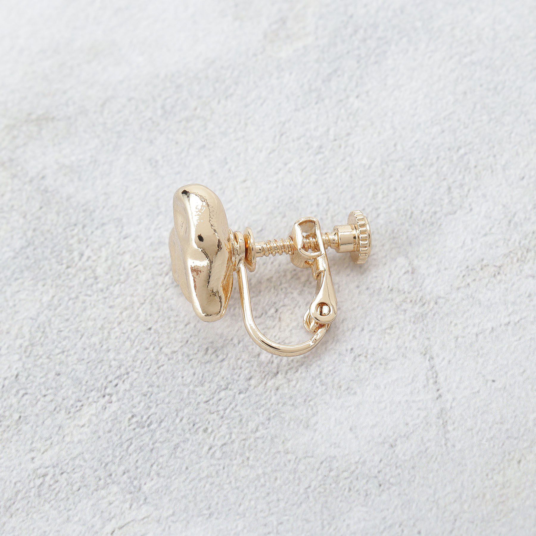 OPAQUE.CLIP「ニュアンスハートメタルイヤリング」|イヤリング|