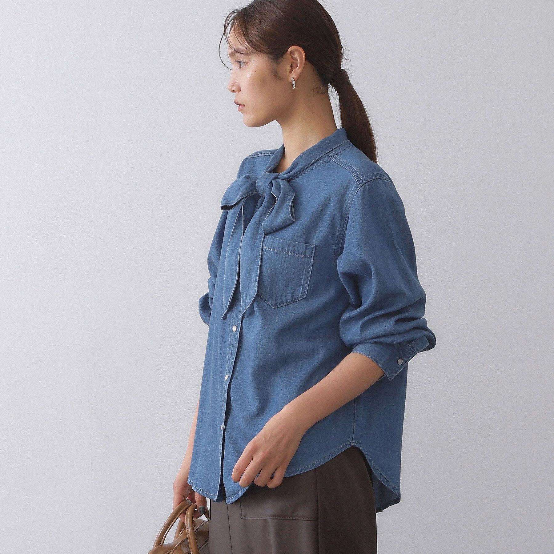 OPAQUE.CLIP「セルロース混デニムボウタイブラウス【洗濯機洗い可】」|シャツ・ブラウス|