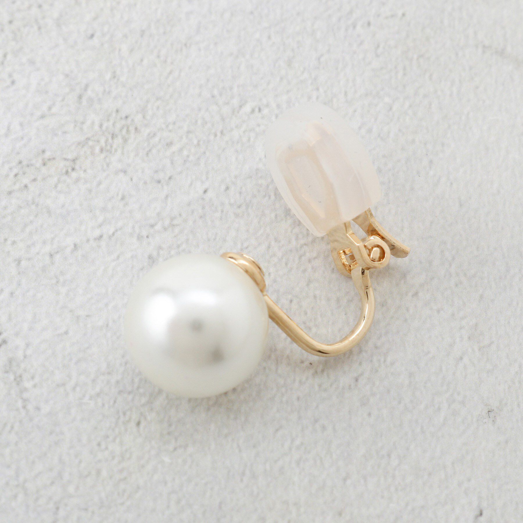 OPAQUE.CLIP「フェイクパールイヤリング」|イヤリング|