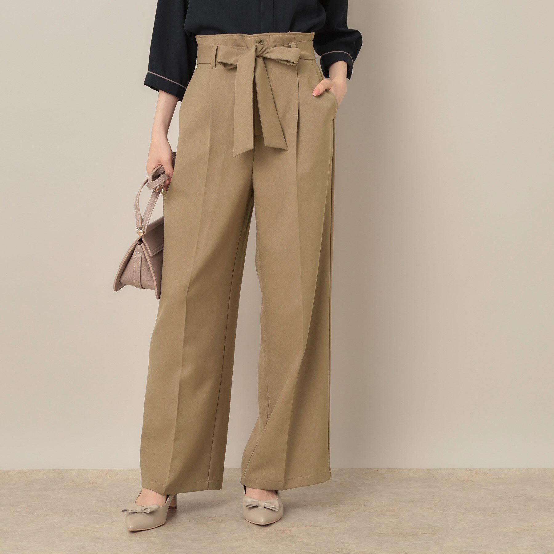 Couture broach「【帯電防止・通勤】ウエストリボン サスペンダー付きワイドパンツ」|その他|