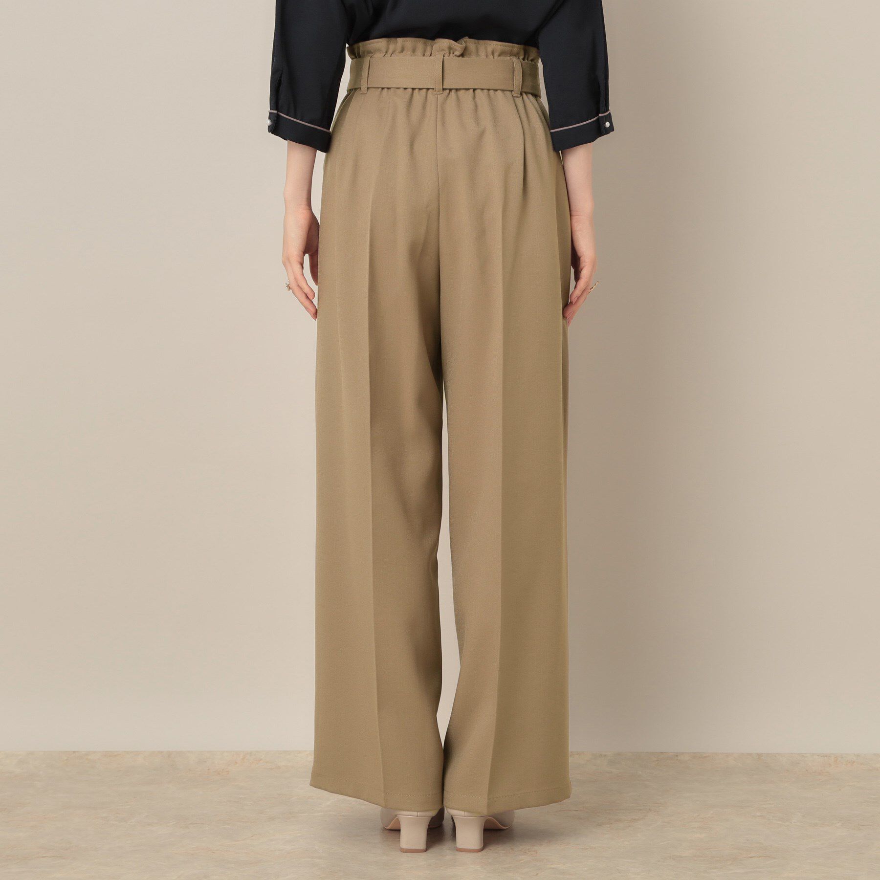 Couture broach「【帯電防止・通勤】ウエストリボン サスペンダー付きワイドパンツ」|その他|
