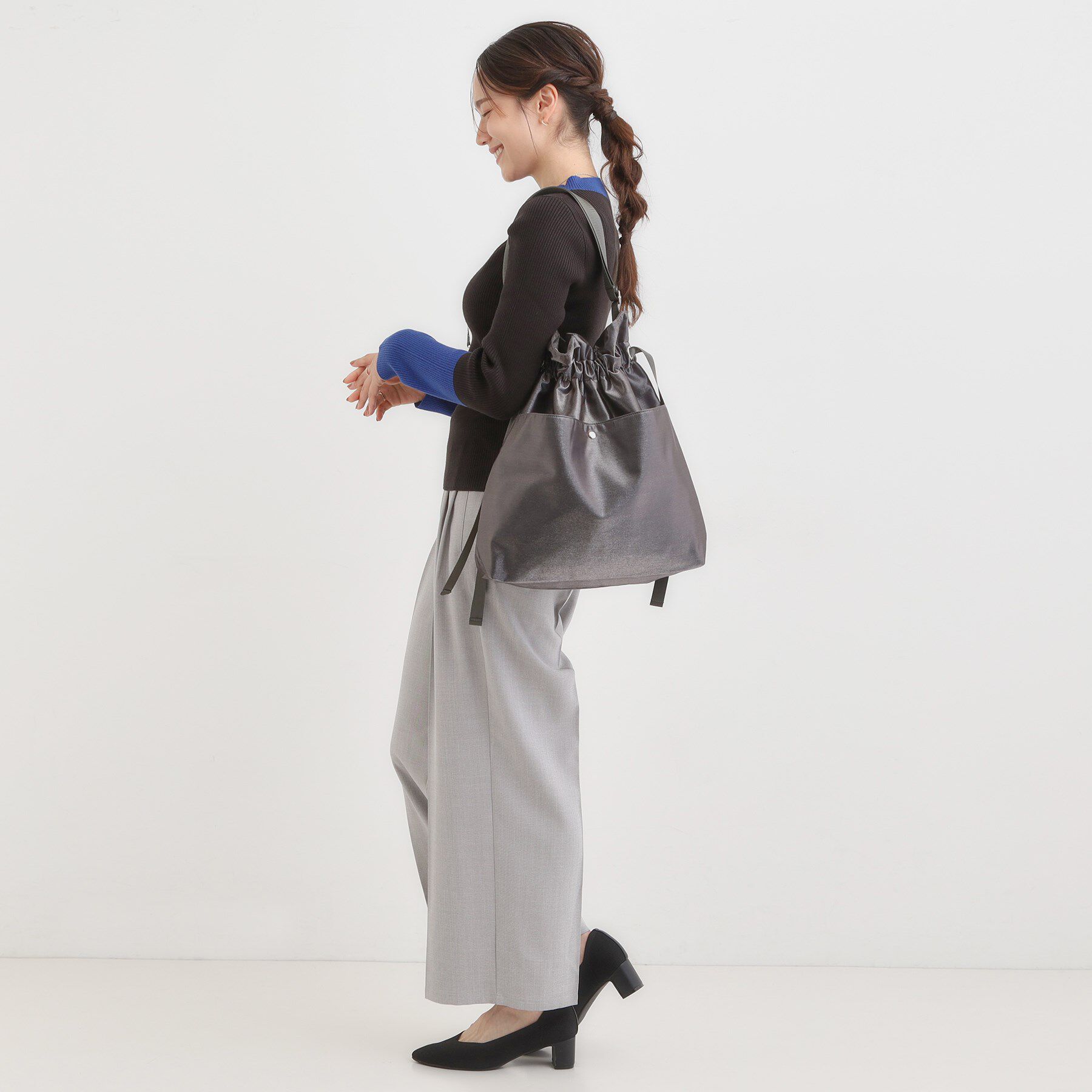 SHOO･LA･RUE「シャイニー生地巾着ショルダーバッグ」|ショルダー・メッセンジャー|