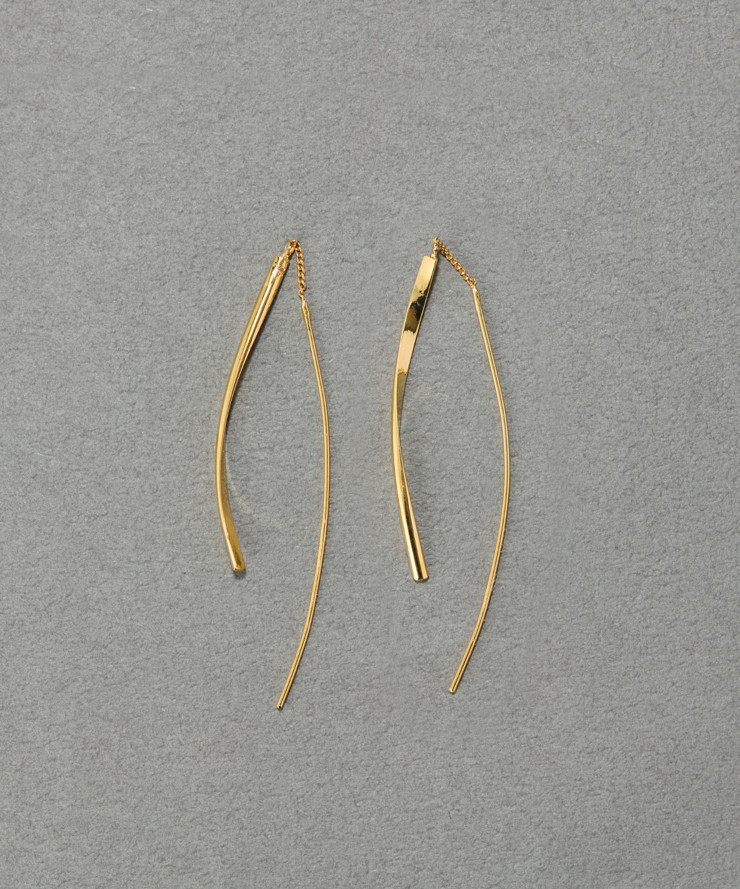 Phoebe「【金属アレルギー対応】ツインカーブアメリカンピアス　ゴールド/ニッケルフリー」|ピアス|ゴールド