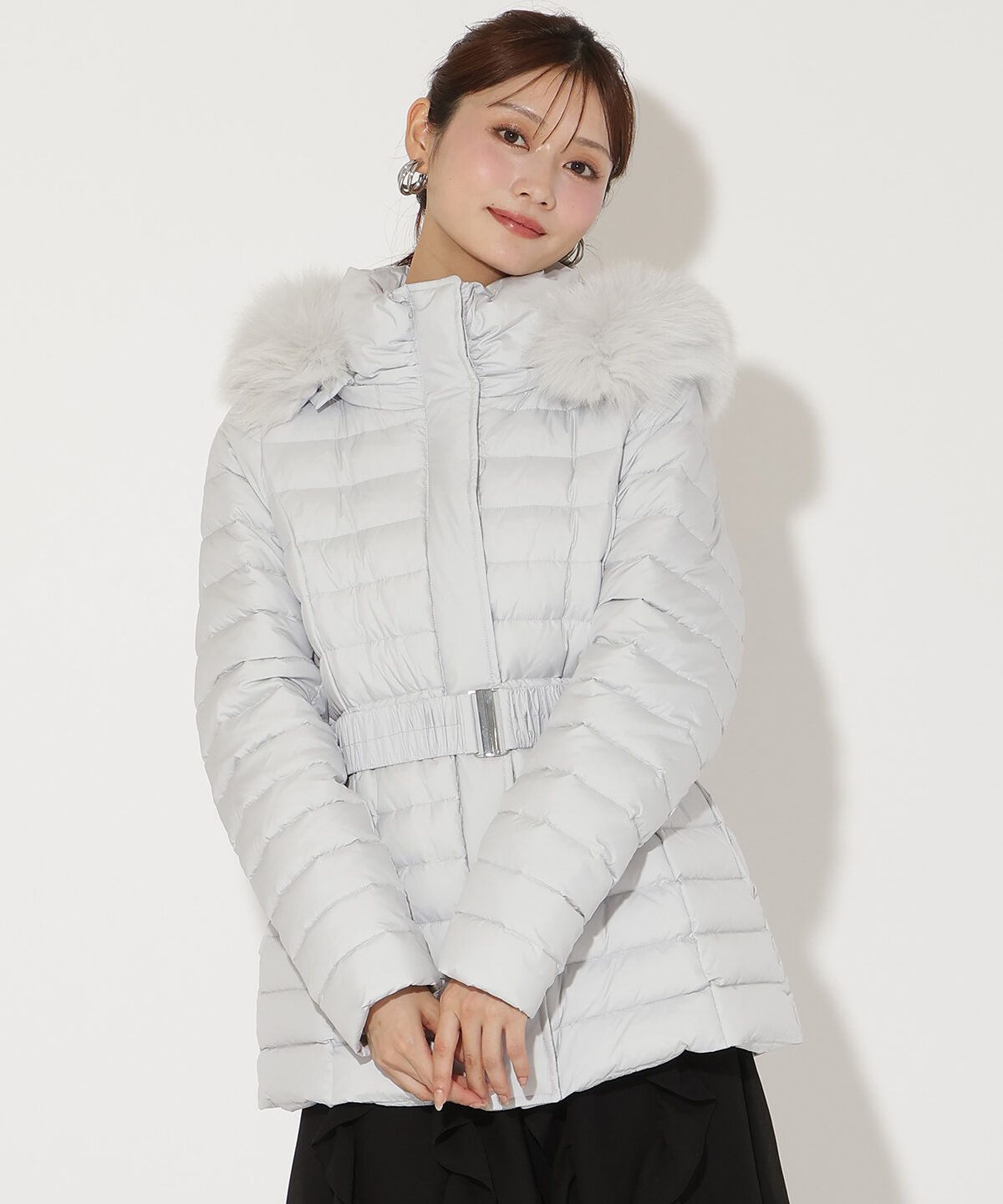 アンドクチュール「ベルト付きFOXファーミドル丈ダウン」|ダウン|ライトグレー