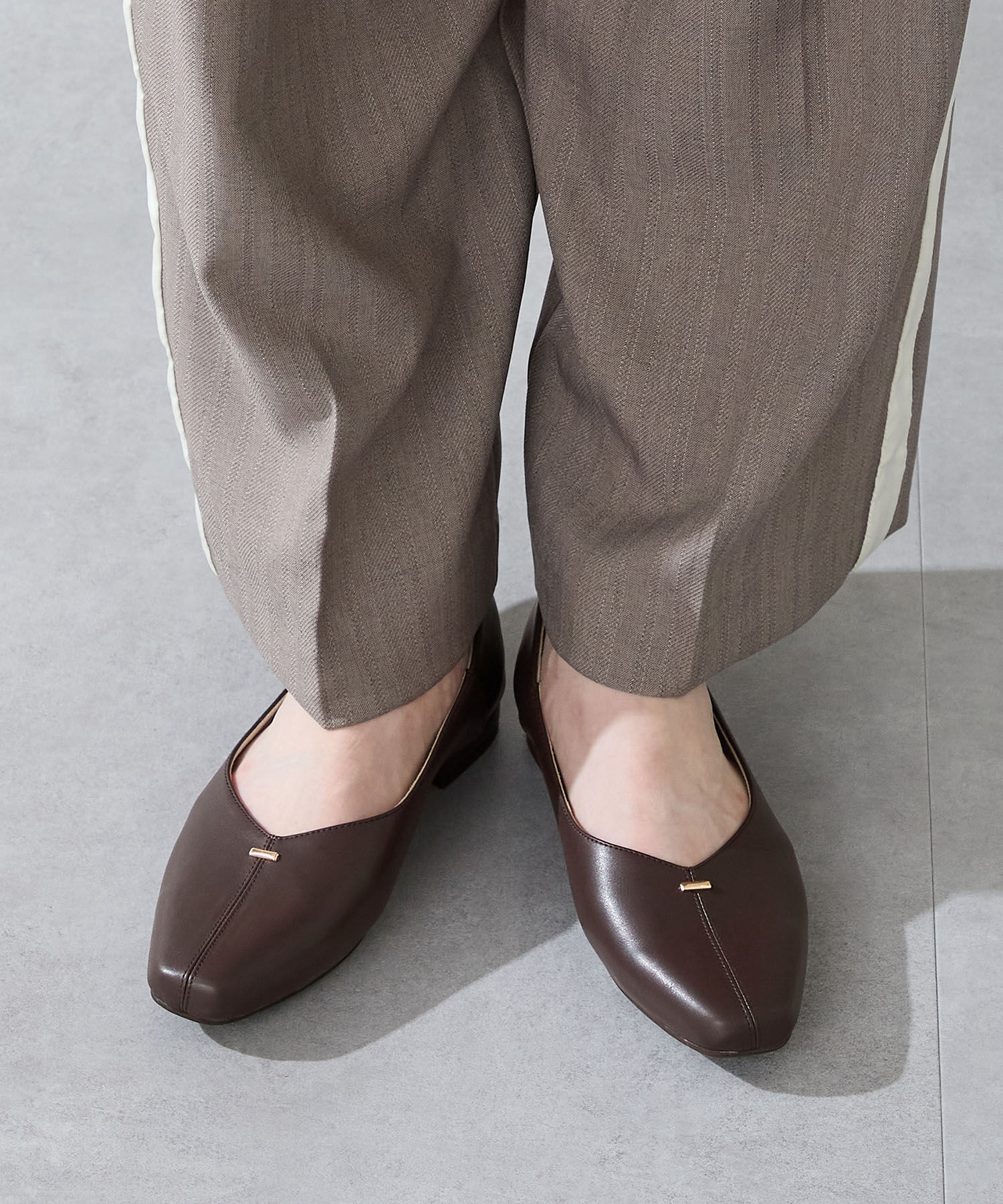 ORiental TRaffic「ゴールドパーツVカットバブーシュ/51312」|パンプス|BROWN