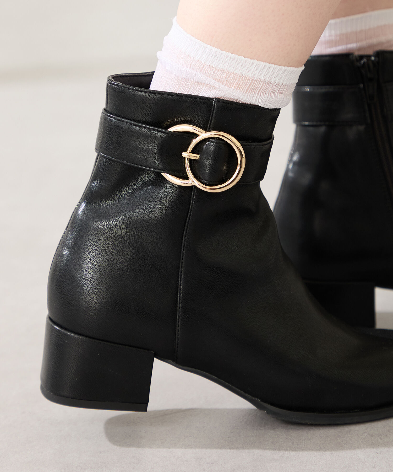 WA Oriental TRaffic「サークルバックル ショートブーツ /52401 ヒール4.5ｃｍ 太ヒール」|ショートブーツ|