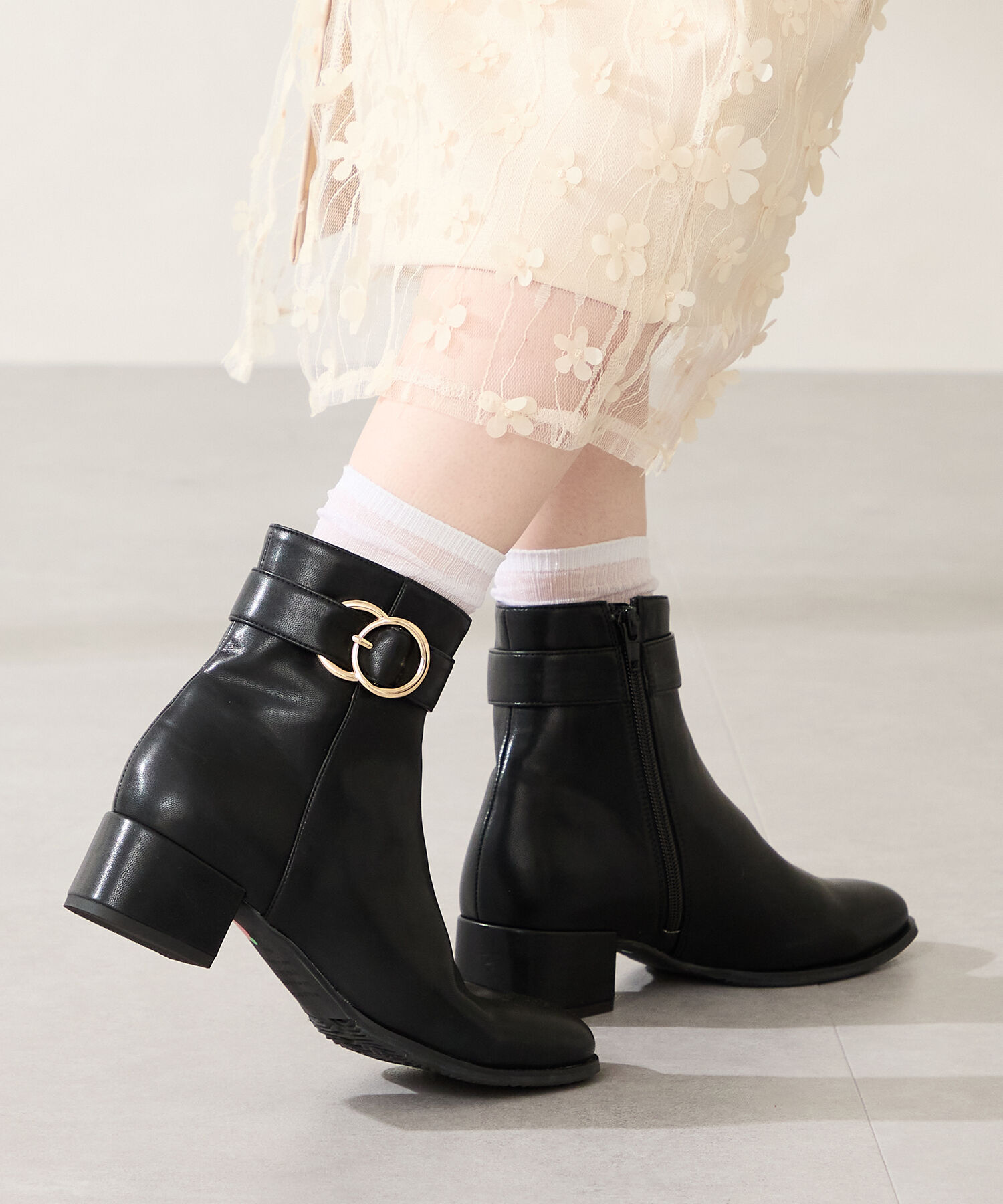 WA Oriental TRaffic「サークルバックル ショートブーツ /52401 ヒール4.5ｃｍ 太ヒール」|ショートブーツ|