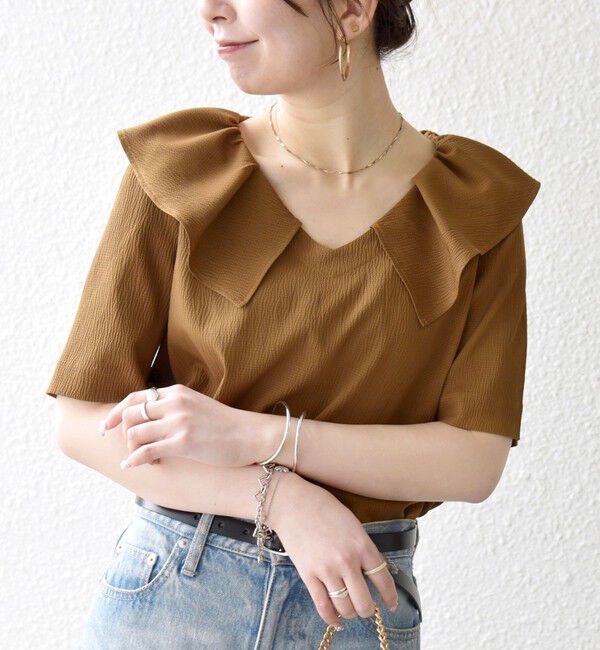 SHIPS any「《一部追加予約》【WEB限定】SHIPS any:〈洗濯機可能〉ラフ サテン フリルカラー ブラウス 26SS」|シャツ・ブラウス|ブラウン