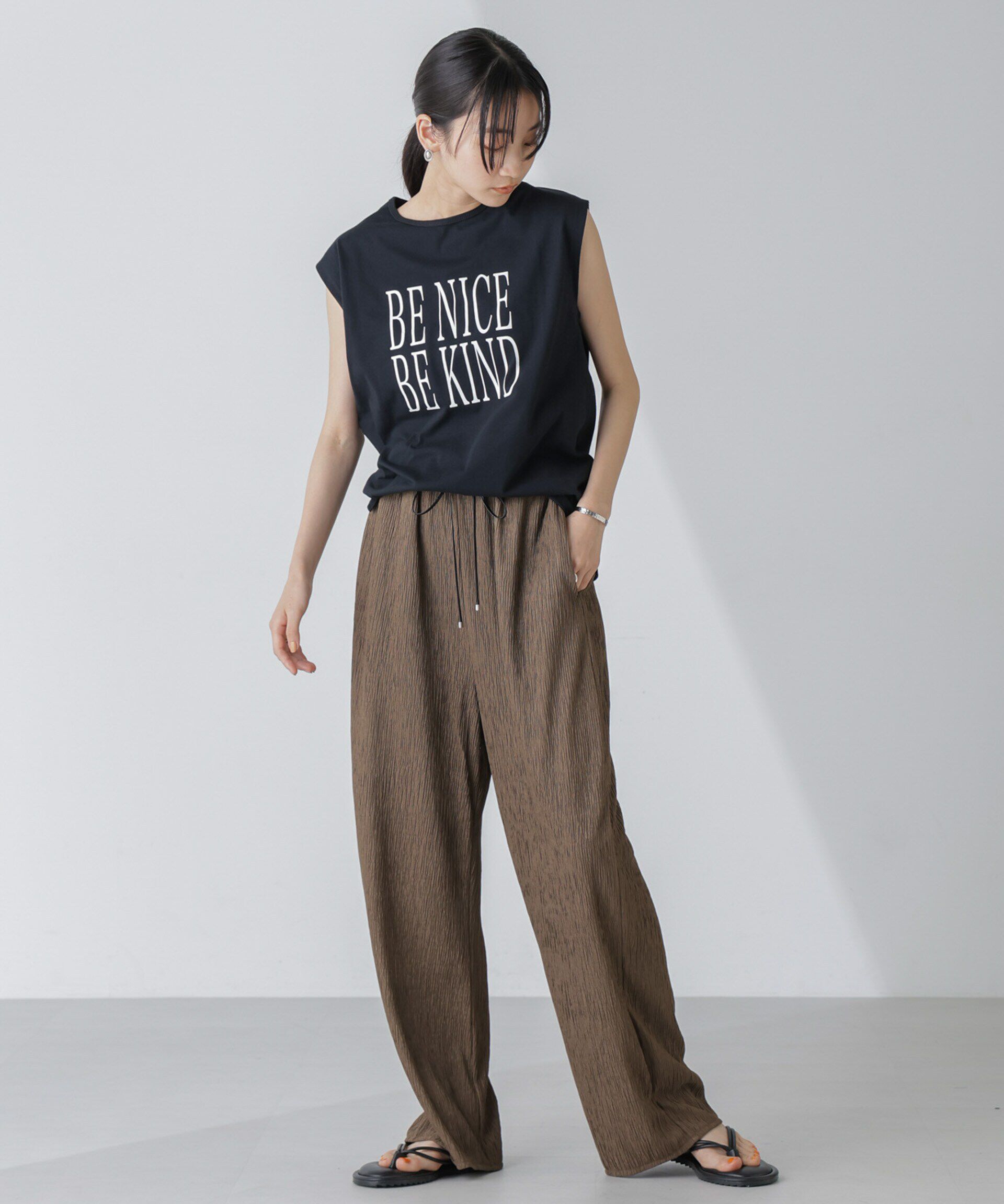 nano･universe「ノースリーブロゴプリントトップス」|Tシャツ・カットソー|