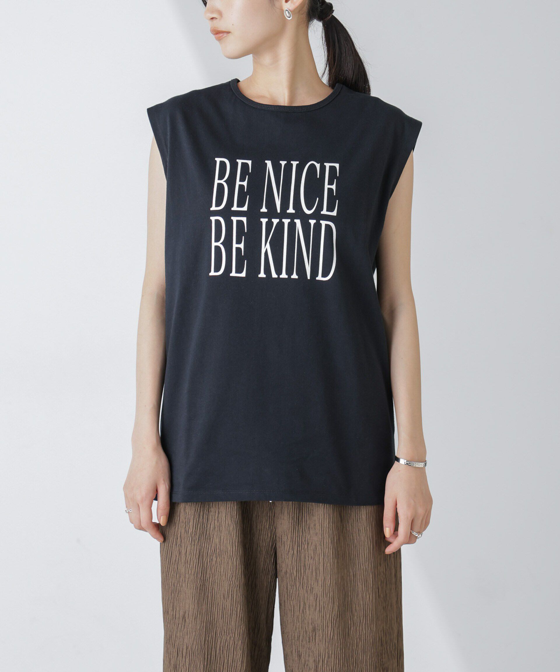 nano･universe「ノースリーブロゴプリントトップス」|Tシャツ・カットソー|