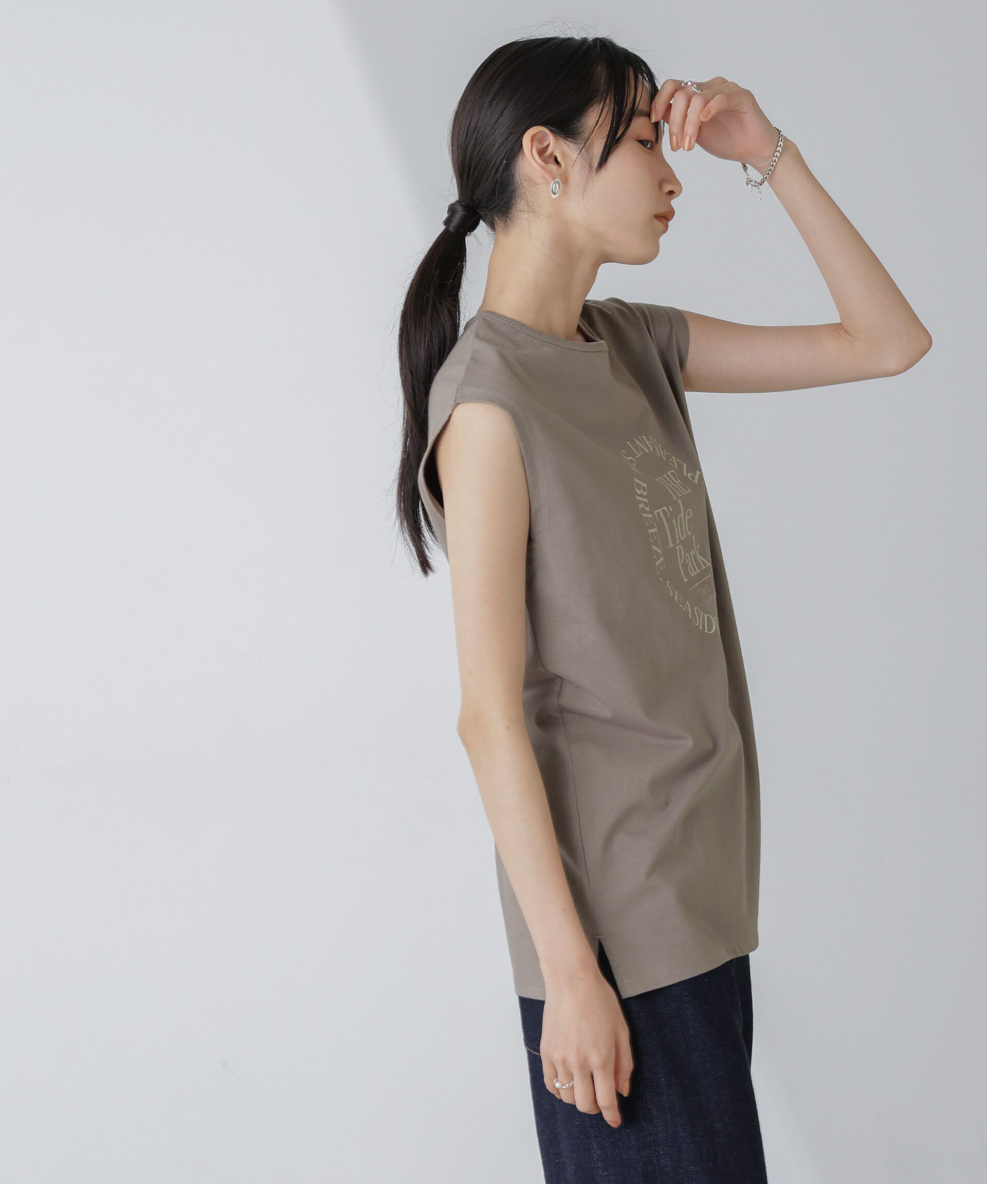 nano･universe「ノースリーブロゴプリントトップス」|Tシャツ・カットソー|