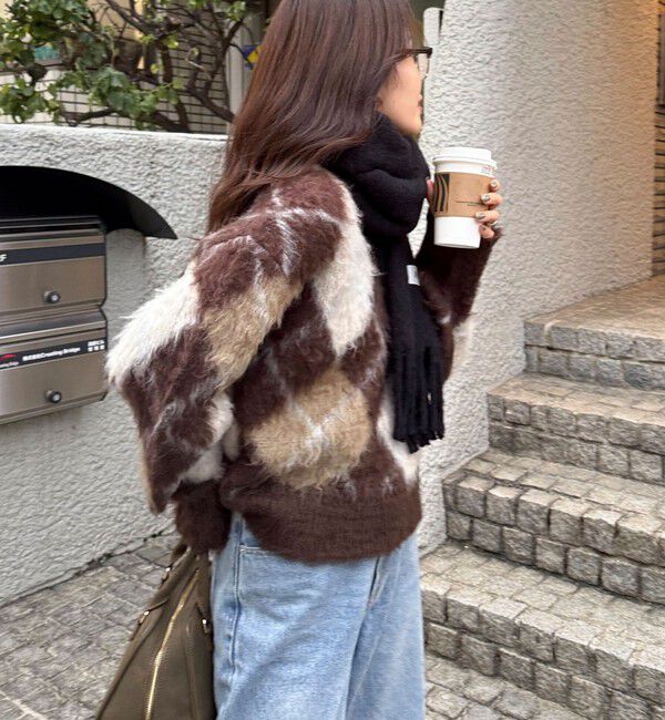 fredy emue「アーガイル柄起毛Ｖネックニット」|ニット・セーター|ブラウン系その他