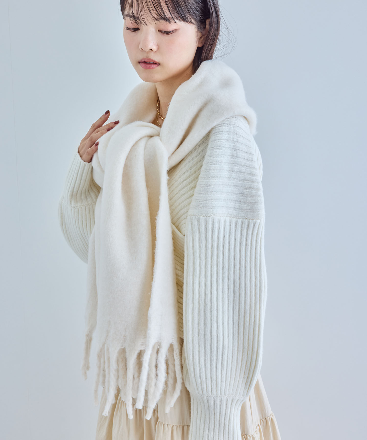 VIS「【リサイクルポリ】ふわふわ太フリンジマフラー」|マフラー|