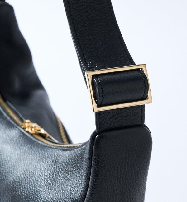  「【軽量◎】カーブレザーショルダーバッグ」|クラッチバッグ|