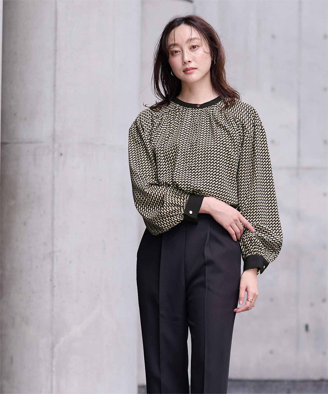 ur's「ジオメトリックバンドカラーブラウス」|シャツ・ブラウス|