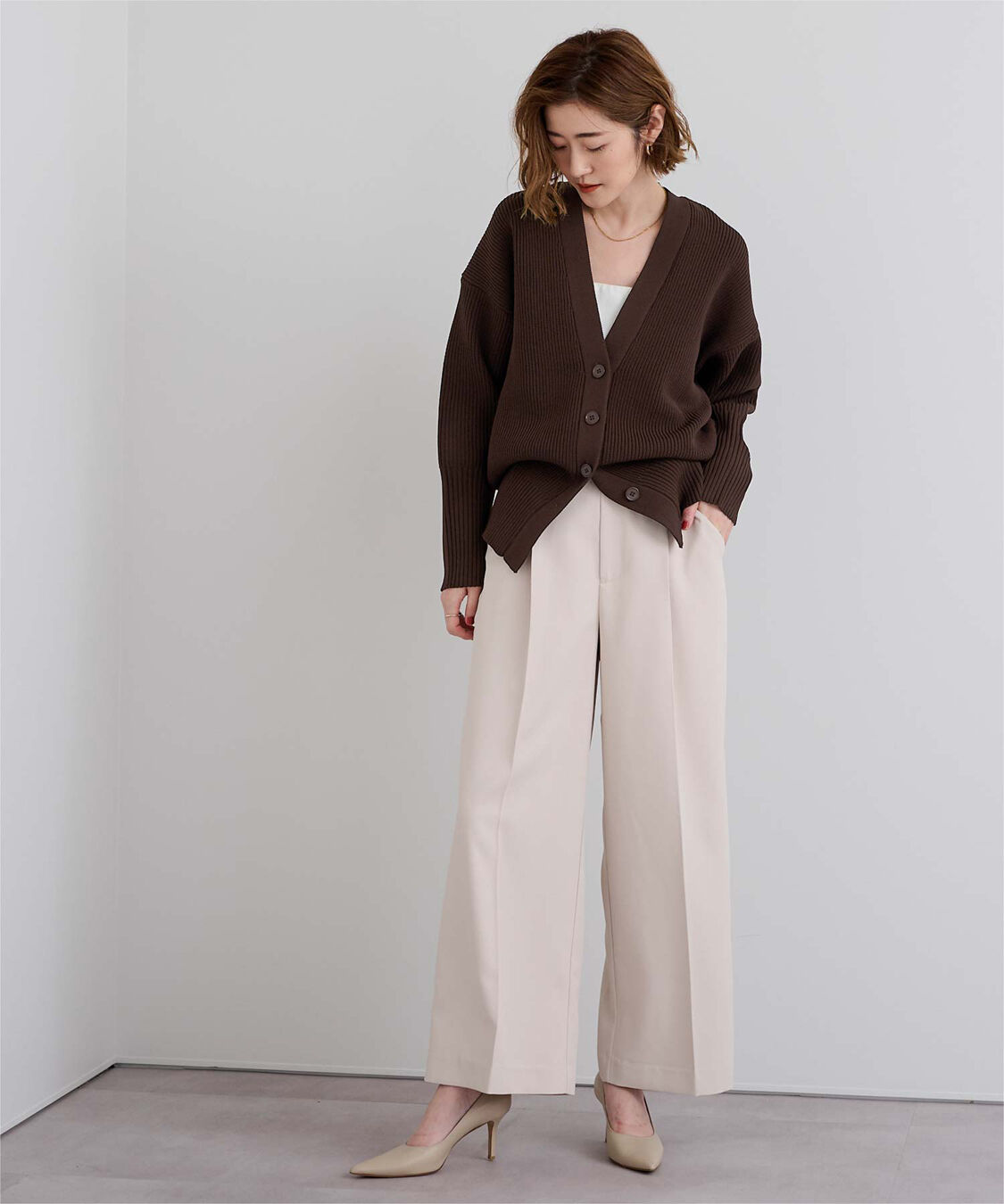 ur's「Vネックボリュームスリーブニットカーディガン」|ニット・セーター|