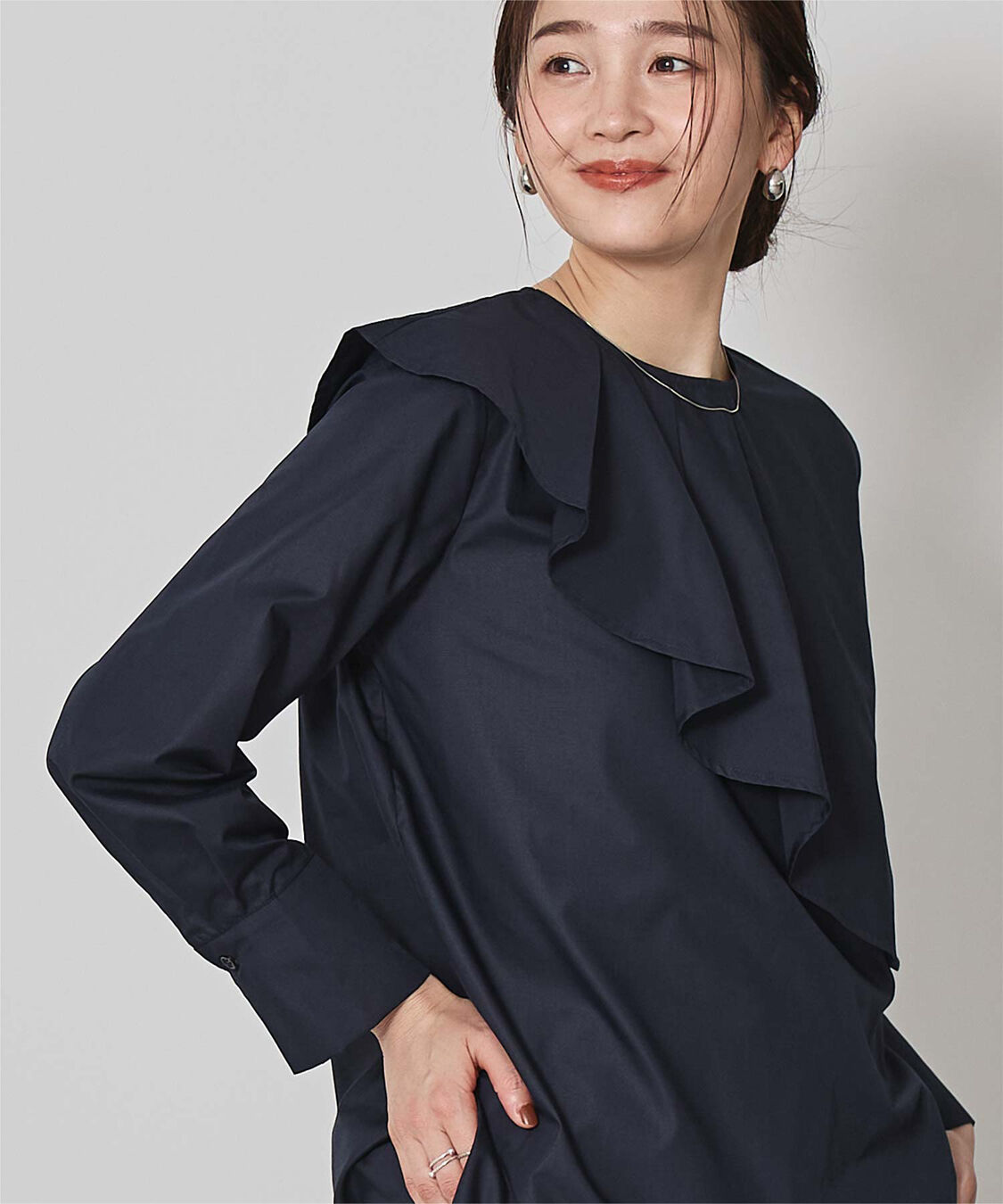 ur's「アシンメトリーラッフルデザインブラウス」|シャツ・ブラウス|