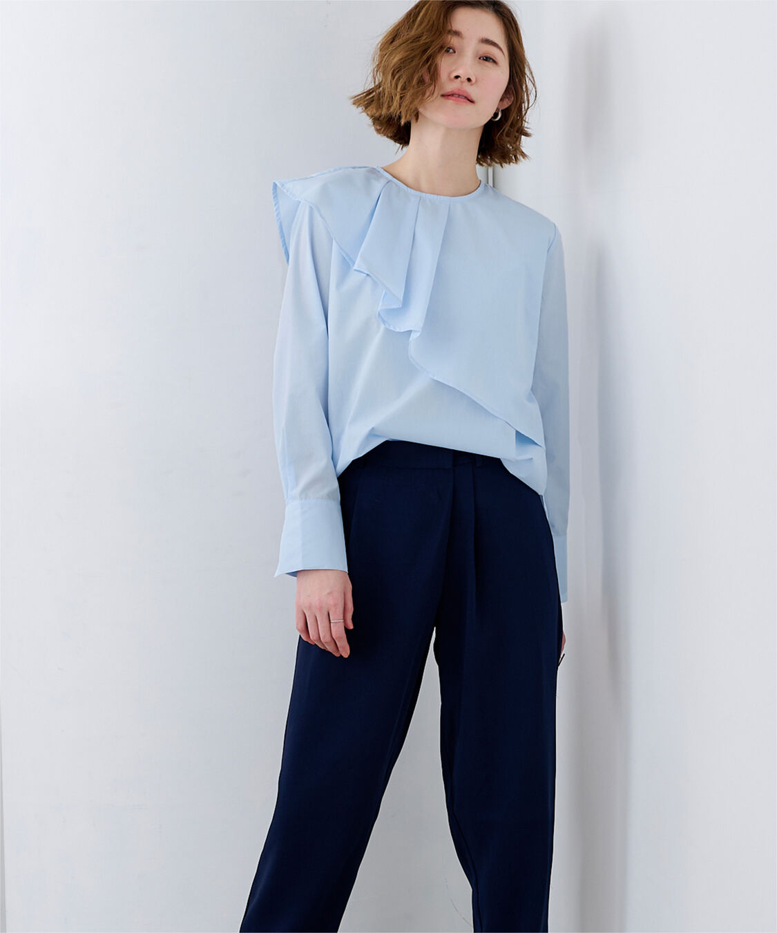 ur's「アシンメトリーラッフルデザインブラウス」|シャツ・ブラウス|