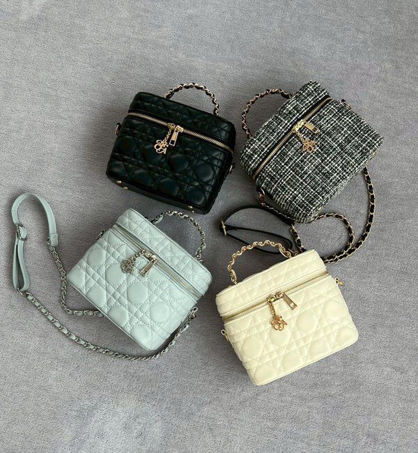  「チャーム付きキルティングバニティバッグ」|ショルダー・メッセンジャー|