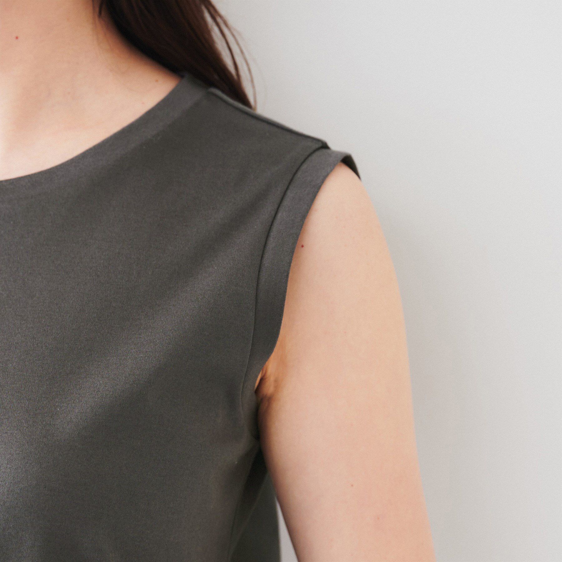 UNTITLED「ノースリーブプルオーバー」|Tシャツ・カットソー|