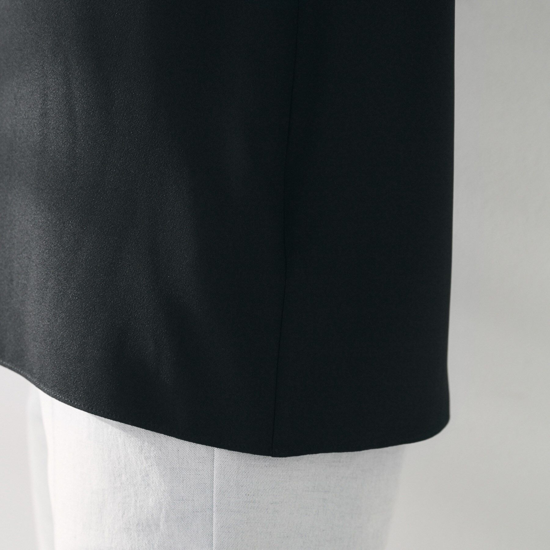 UNTITLED「【UVカット/接触冷感/きれいめ/ストレッチ性】サテンドッキングブラウス」|シャツ・ブラウス|