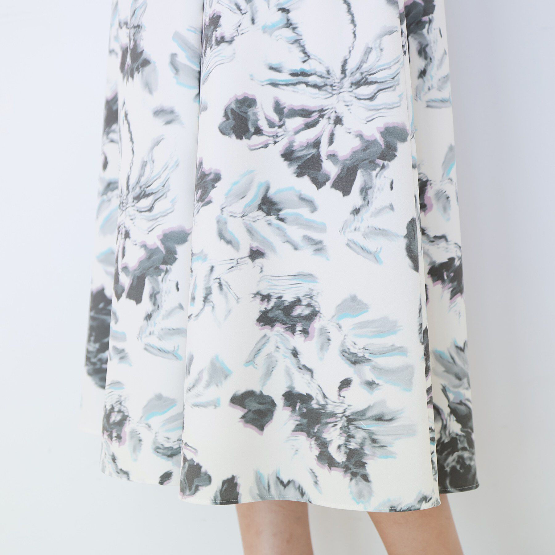 COUP DE CHANCE「【手洗い可／日本製／ウエスト後ろゴム】フラワー柄フレアスカート」|スカート|