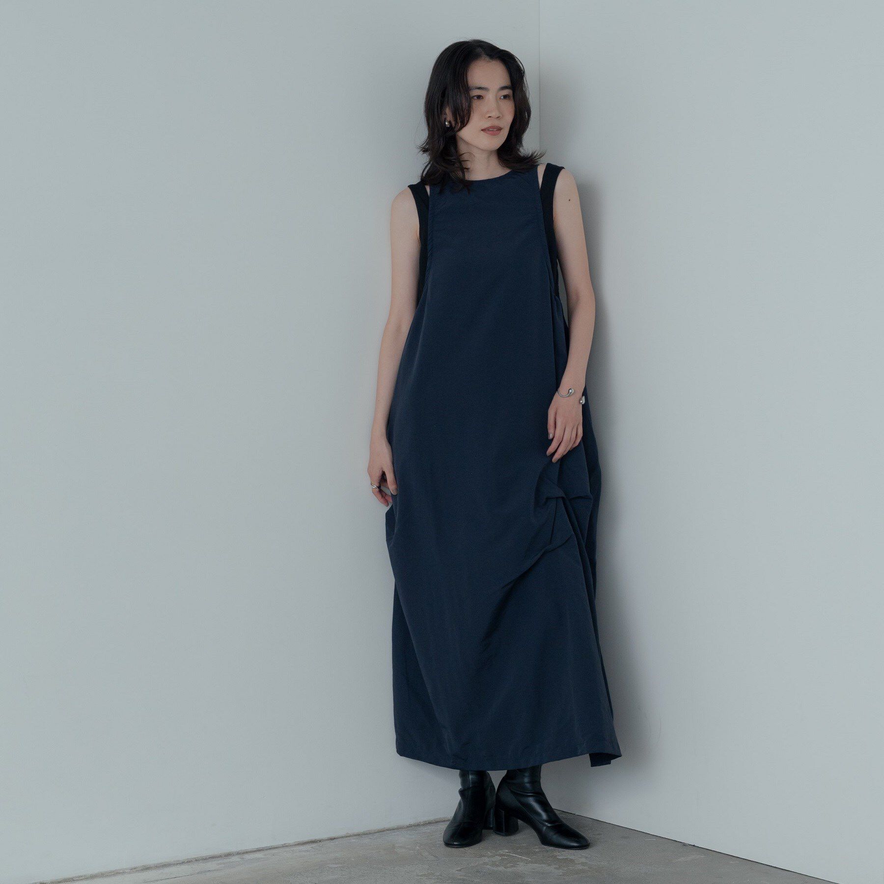 GALLEST「イレギュラータックナイロンワンピース」|ワンピース|ネイビー(094)