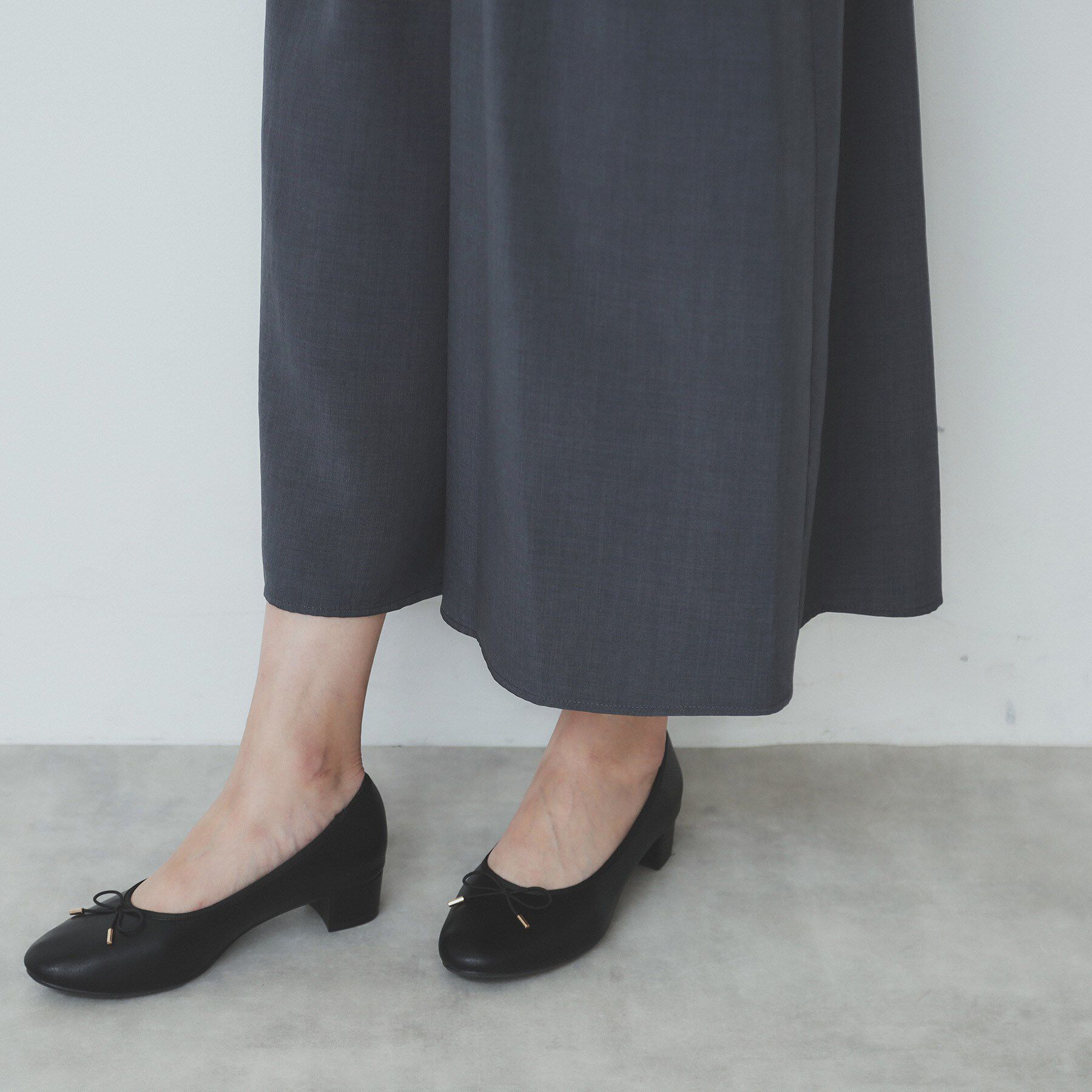 index「サイドタブデザインスカンツ【洗濯機洗い可/吸水速乾/防シワ/抗ピル/イージーアイロン】」|その他|